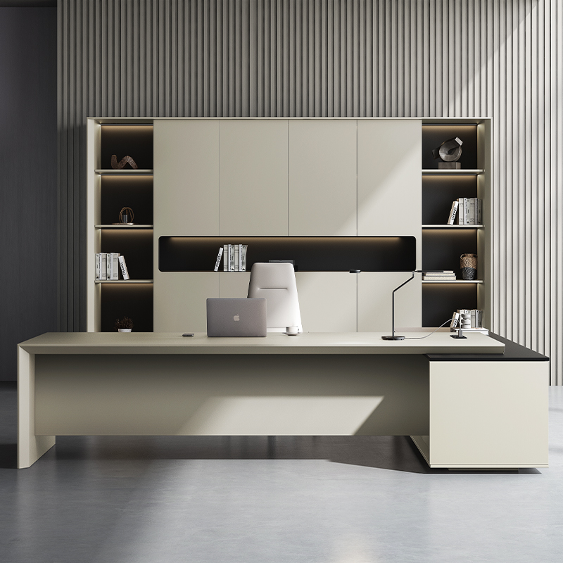 T80/CEO Desk